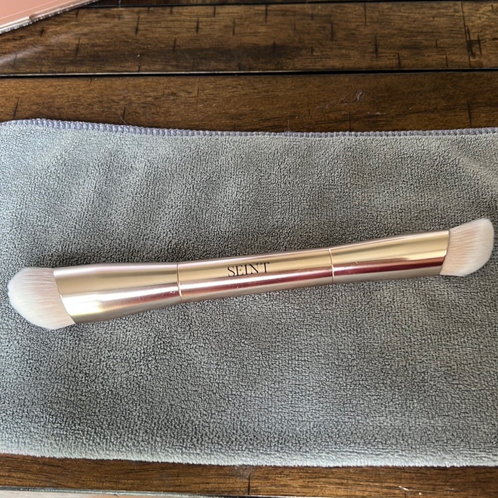 Seint Buff brush